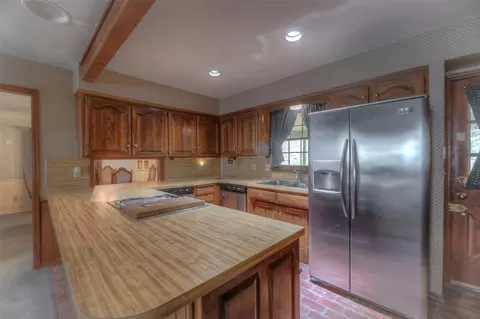 Kitchen - 4509 E 79th St, Tulsa, OK 74136 photo 3 of 4