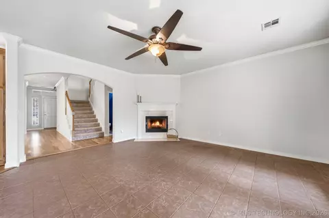 Living - 9432 E 77th St, Tulsa, OK 74133 photo 3 of 4