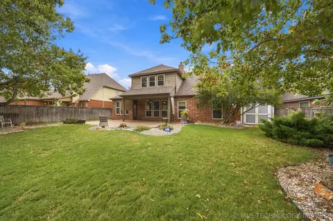 Exterior - 9432 E 77th St, Tulsa, OK 74133 photo 5 of 6