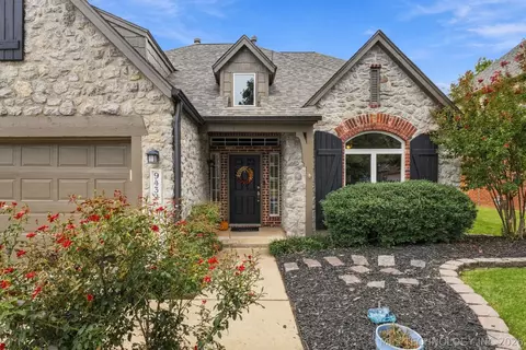 Exterior - 9432 E 77th St, Tulsa, OK 74133 photo 4 of 6