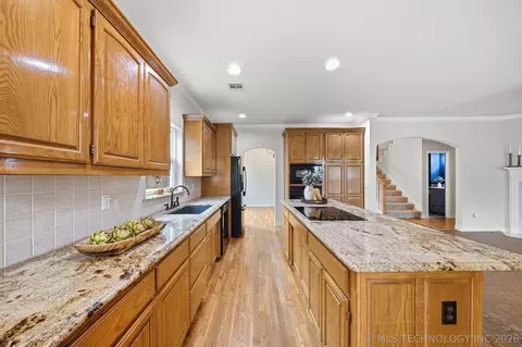 Kitchen - 9432 E 77th St, Tulsa, OK 74133 photo 2 of 3