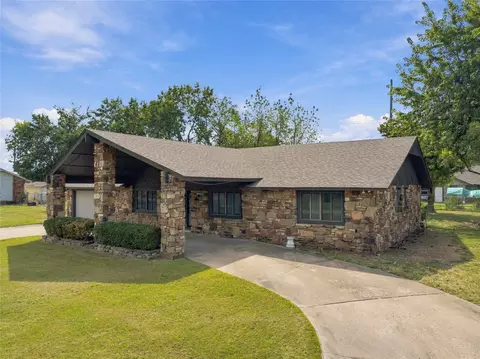 Exterior - 20938 E 35th Pl S, Broken Arrow, OK 74014 photo 2 of 6
