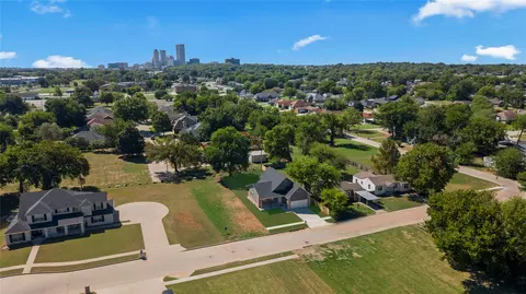 View/Area - 620 E Seminole Pl, Tulsa, OK 74106 photo 1 of 6