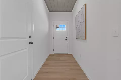 Entry Way - 620 E Seminole Pl, Tulsa, OK 74106 photo 2 of 5
