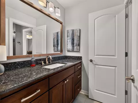 Bath - 9538 E 109th St, Tulsa, OK 74133 photo 7 of 8