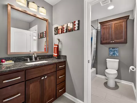 Bath - 9538 E 109th St, Tulsa, OK 74133 photo 5 of 8