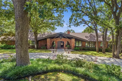 Exterior - 2802 E 67th Pl, Tulsa, OK 74136 photo 2 of 12