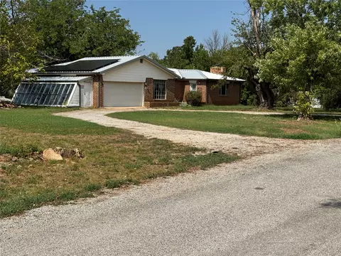 449 Price Rd, Lone Grove, OK 73443