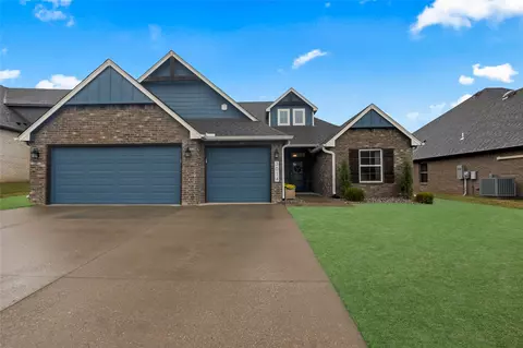 3014 N Briarwood Ave, Catoosa, OK 74015