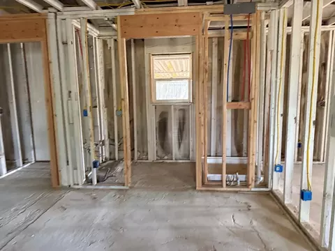 Entry Way - 8809 E 2nd St, Tulsa, OK 74112 photo 1 of 1