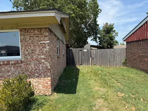 Exterior - 8809 E 2nd St, Tulsa, OK 74112 photo 4 of 5