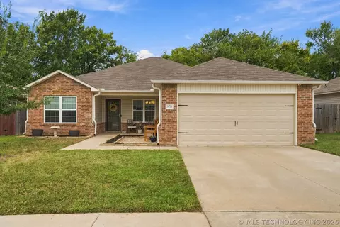 14734 S Hudson Ave, Bixby, OK 74008