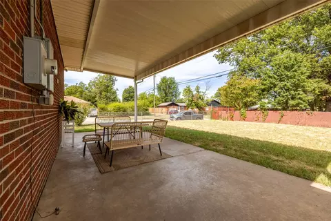 Exterior - 7803 E 4th St, Tulsa, OK 74112 photo 6 of 10