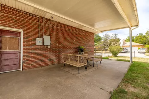 Exterior - 7803 E 4th St, Tulsa, OK 74112 photo 7 of 10