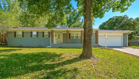 Exterior - 1815 E 16th, Ada, OK 74820 photo 2 of 8