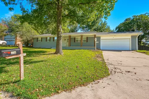 Exterior - 1815 E 16th, Ada, OK 74820 photo 3 of 8