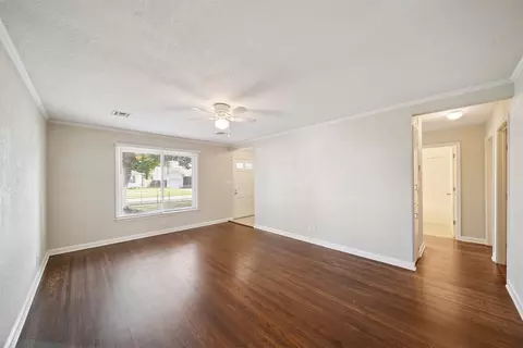 330 E 46th St, Tulsa, OK 74105 photo 3