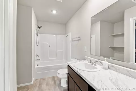 Bath - 29325 E 79th Pl S, Broken Arrow, OK 74014 photo 1 of 2