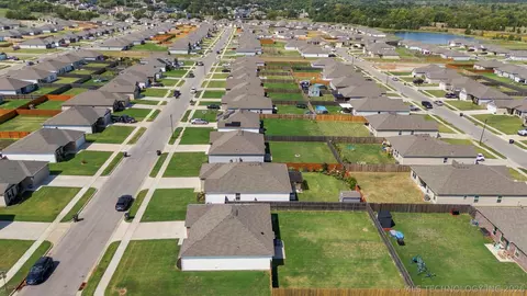 View/Area - 29325 E 79th Pl S, Broken Arrow, OK 74014 photo 2 of 3