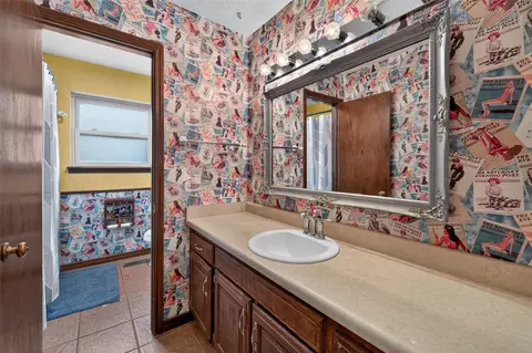 Bath - 9663 E 26th Pl, Tulsa, OK 74129 photo 2 of 2