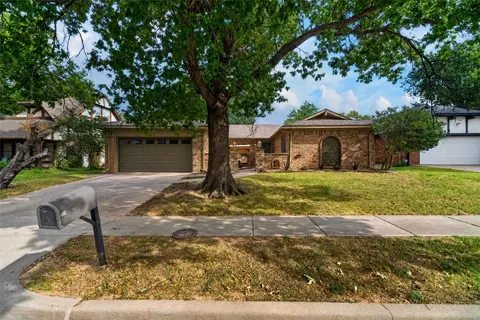 9663 E 26th Pl, Tulsa, OK 74129