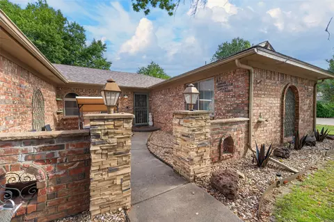 Exterior - 9663 E 26th Pl, Tulsa, OK 74129 photo 3 of 4