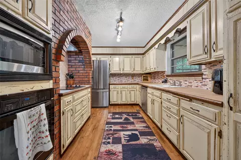 Kitchen - 9663 E 26th Pl, Tulsa, OK 74129 photo 1 of 2