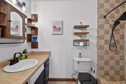 Bath - 9663 E 26th Pl, Tulsa, OK 74129 photo 1 of 2
