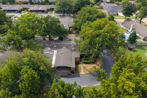 View/Area - 2112 E 59th Street B6, Tulsa, OK 74105 photo 2 of 7