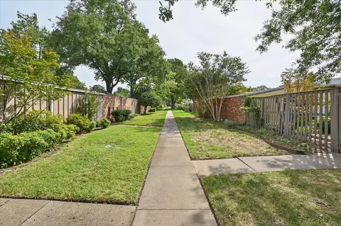 Exterior - 2112 E 59th Street B6, Tulsa, OK 74105 photo 14 of 18