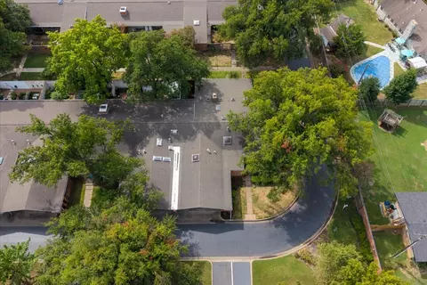 View/Area - 2112 E 59th Street B6, Tulsa, OK 74105 photo 4 of 7