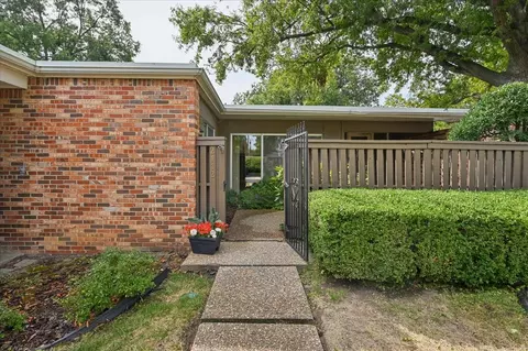 Exterior - 2112 E 59th Street B6, Tulsa, OK 74105 photo 6 of 18