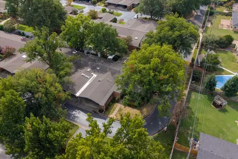 View/Area - 2112 E 59th Street B6, Tulsa, OK 74105 photo 3 of 7