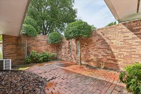 Exterior - 2112 E 59th Street B6, Tulsa, OK 74105 photo 12 of 18