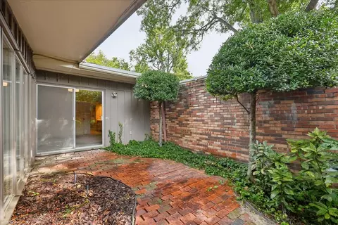 Exterior - 2112 E 59th Street B6, Tulsa, OK 74105 photo 11 of 18