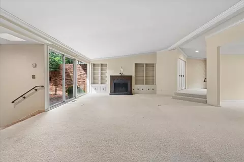 Living - 2112 E 59th Street B6, Tulsa, OK 74105 photo 4 of 12