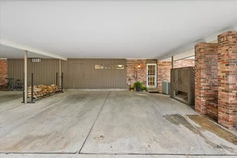 Exterior - 2112 E 59th Street B6, Tulsa, OK 74105 photo 3 of 18
