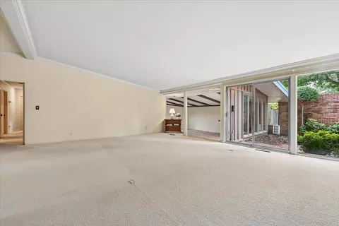 Living - 2112 E 59th Street B6, Tulsa, OK 74105 photo 7 of 12