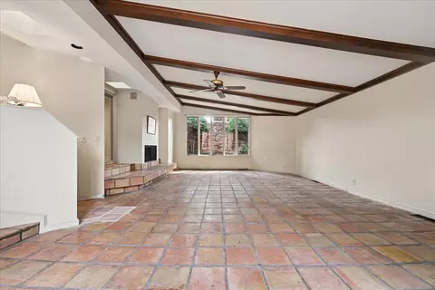 Living - 2112 E 59th Street B6, Tulsa, OK 74105 photo 9 of 12