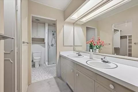 Bath - 2112 E 59th Street B6, Tulsa, OK 74105 photo 1 of 4
