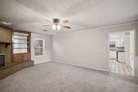 Living - 903 Holmes, Cushing, OK 74023 photo 2 of 5