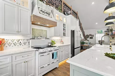 Kitchen - 414453 E 1074, Checotah, OK 74426 photo 3 of 3