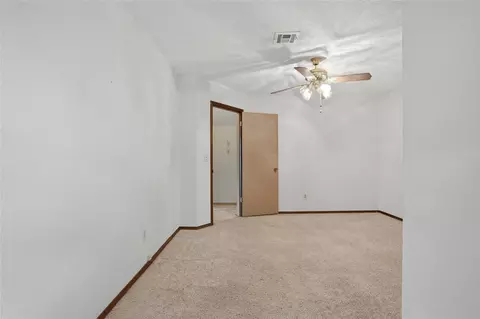 Bedroom - 9634 E 26th Pl, Tulsa, OK 74129 photo 11 of 15
