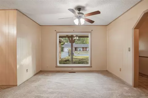 Living - 9634 E 26th Pl, Tulsa, OK 74129 photo 3 of 10