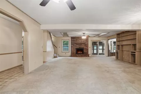 Living - 9634 E 26th Pl, Tulsa, OK 74129 photo 1 of 10