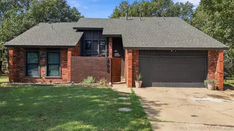 893 Bayshore Dr, Sand Springs, OK 74063
