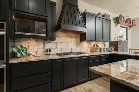 Kitchen - 602 Lazy J Ln, Colbert, OK 74733 photo 6 of 7