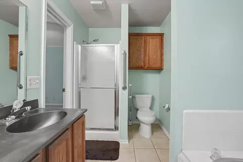 Bath - 8810 E 95th St, Tulsa, OK 74133 photo 3 of 4