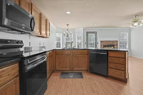 Kitchen - 8810 E 95th St, Tulsa, OK 74133 photo 3 of 3
