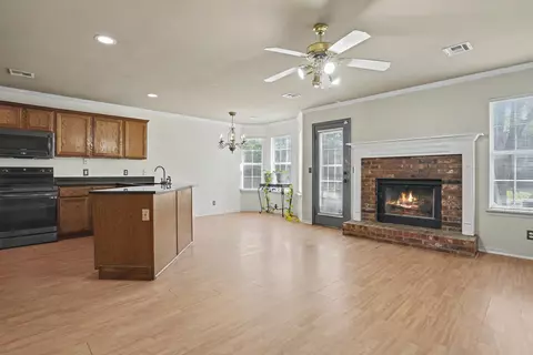 Living - 8810 E 95th St, Tulsa, OK 74133 photo 5 of 6